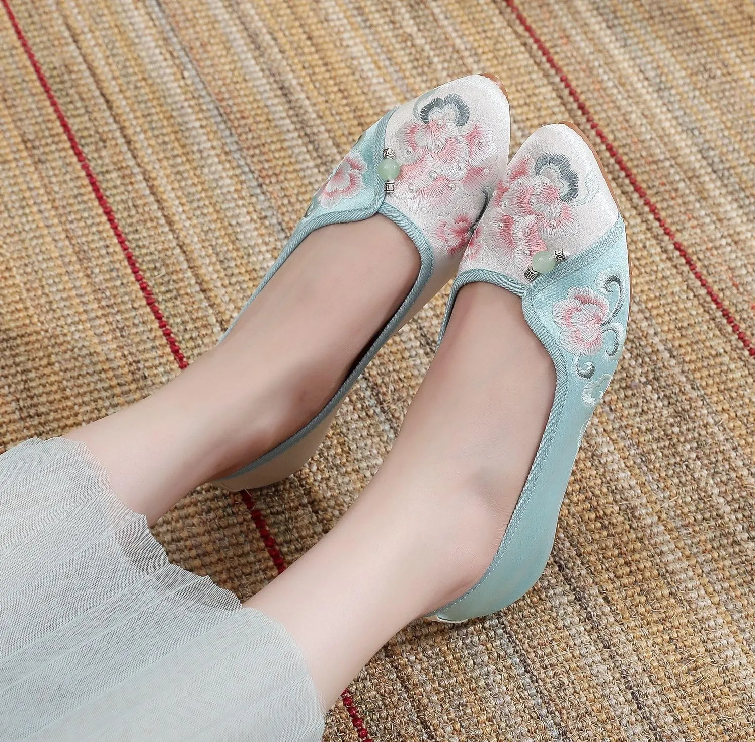 2024 Chinese Traditional Style Embroidered Flower Flats Shoes Comfort Slip On Walking Shoes Pointed Toe Old Beijing Cloth Shoes Mary Jane Ballet Shoes(Color:Green,Size:7.5)