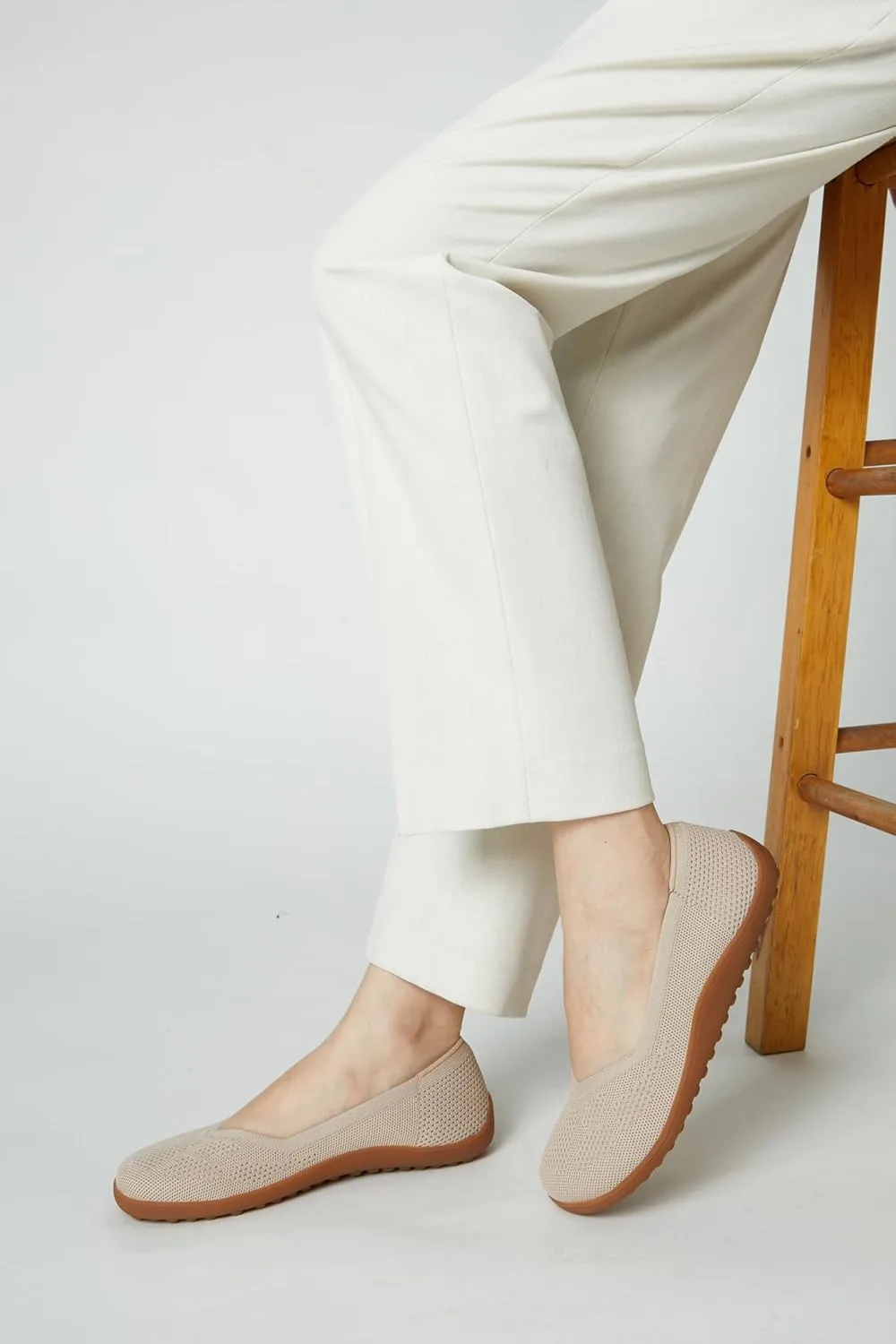Arromic Wide Toe Box Flats Shoes for Women Comfortable Women Ballet Flats V-Cut for Causal Dressy Office Work