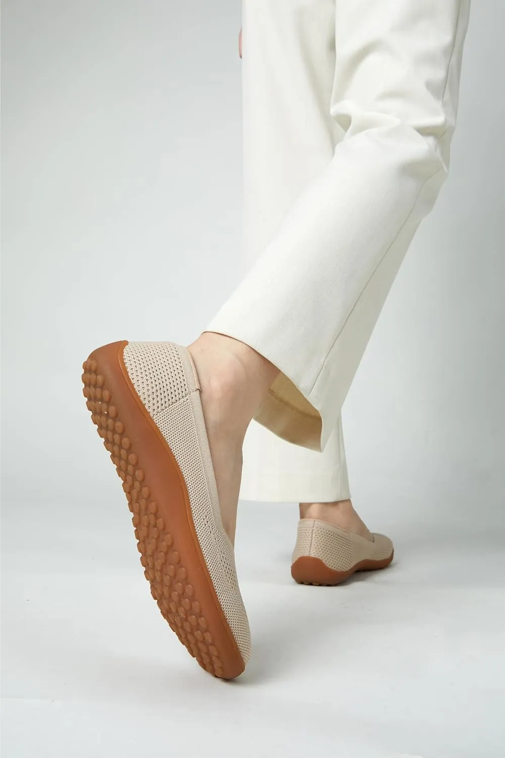 Arromic Wide Toe Box Flats Shoes for Women Comfortable Women Ballet Flats V-Cut for Causal Dressy Office Work