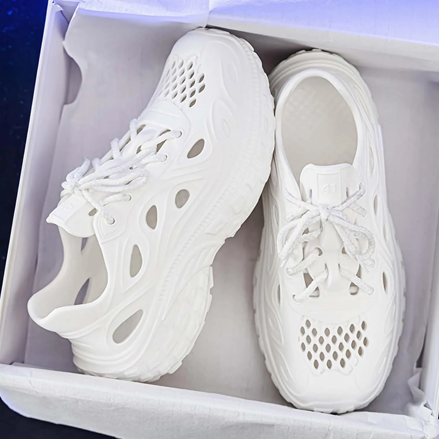 Garden Shoes Breathable Tire Hole Design Anti-Slip Quick-Drying Sandals Lightweight Unisex Clogs for Outdoor & Indoor Activities