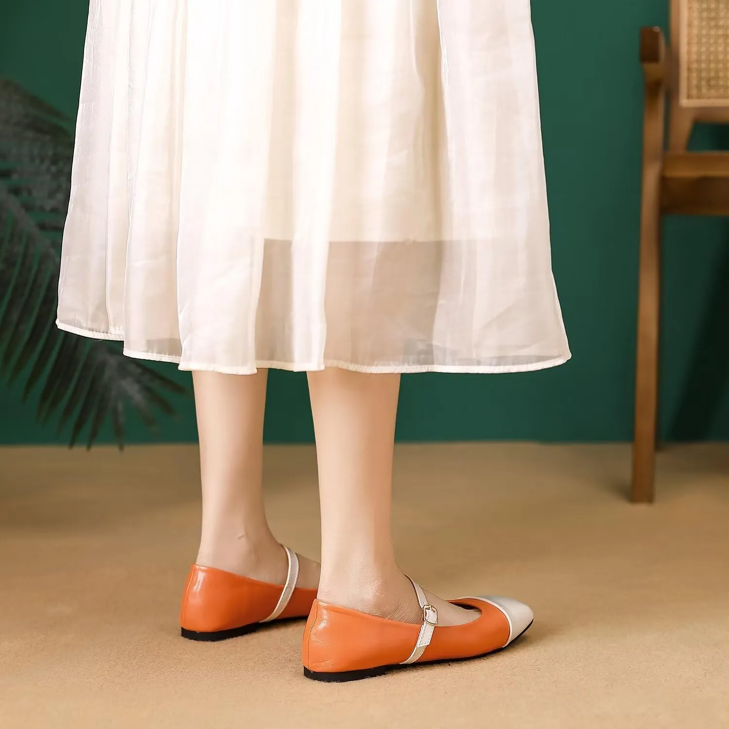 LUXINYU Mary Jane Flats for Women Dressy Retro Square Toe Ankle Strap Ballet Flats Comfortable Patent Leather Shoes