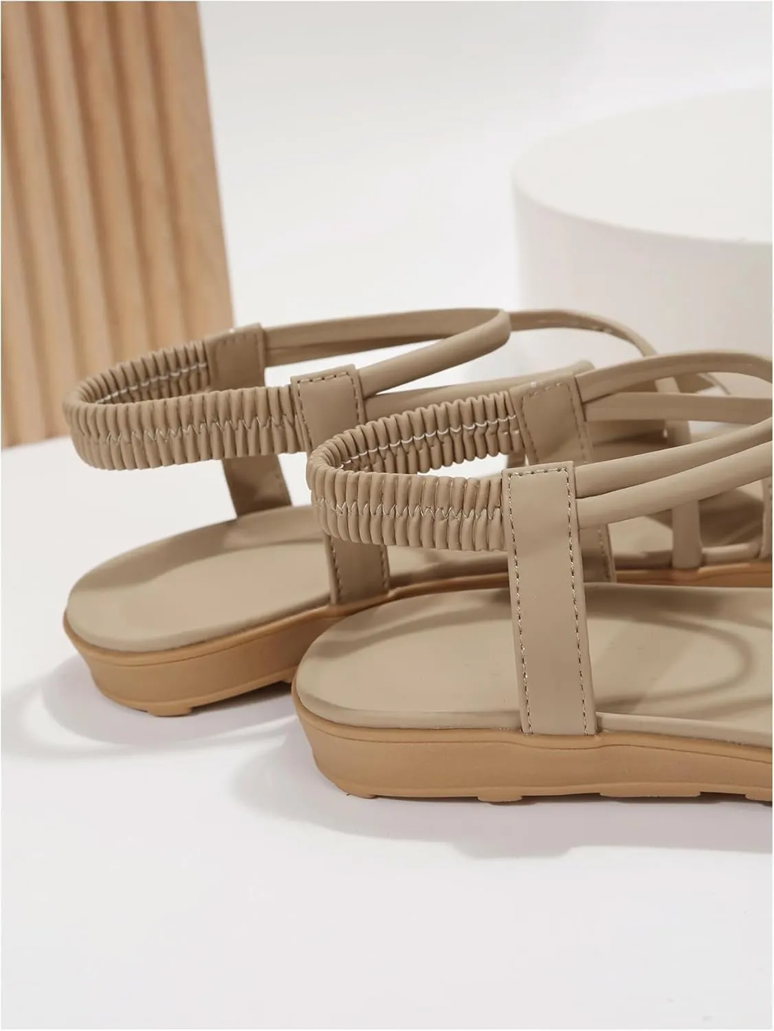 OYOANGLE Women's Criss Cross Flat Sandals with Back Strap Open Toe Comfy PU Leather Sandal