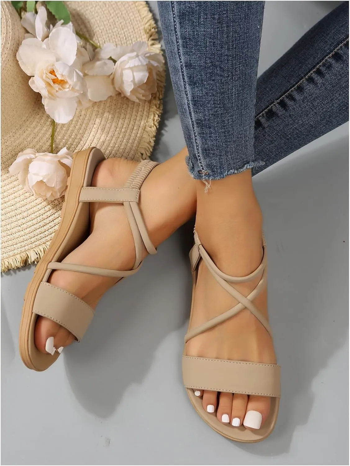 OYOANGLE Women's Criss Cross Flat Sandals with Back Strap Open Toe Comfy PU Leather Sandal