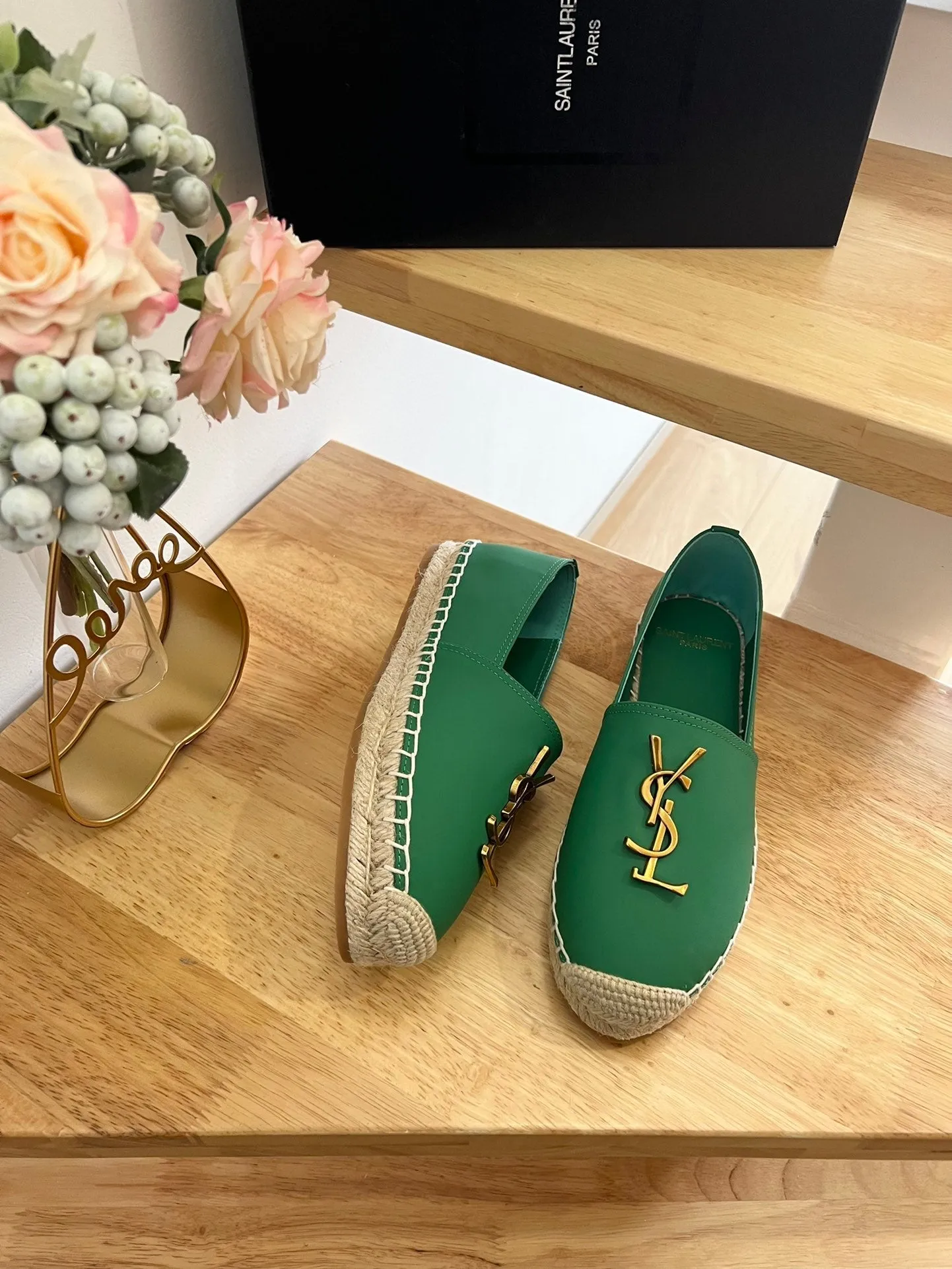 Trusted by customers Extensive variety DARK GREEN ON SLIP YVES CALFSKIN LOGO Laurent SL Saint