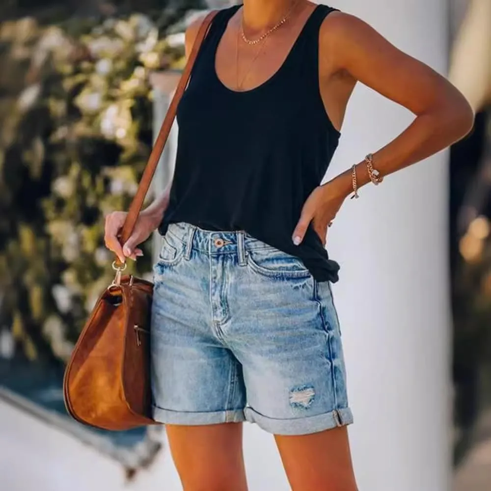 Women's Denim Shorts Fashionable Street Style Rolled Edge Ripped Hole Casual Straight Leg Shorts